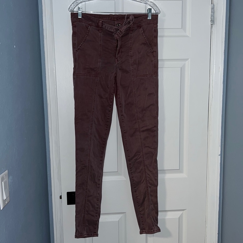 Gently used cargo/skinny jeans size 10 from American eagle.